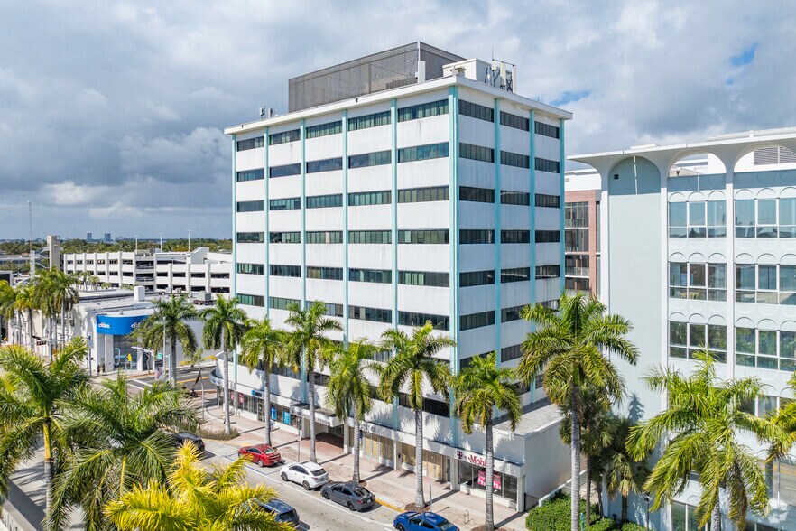 333 Arthur Godfrey Rd, Miami Beach, FL à louer - Photo du bâtiment - Image 3 de 4