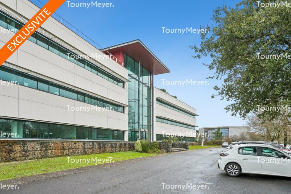 Office in Mérignac for sale Building Photo- Image 1 of 8