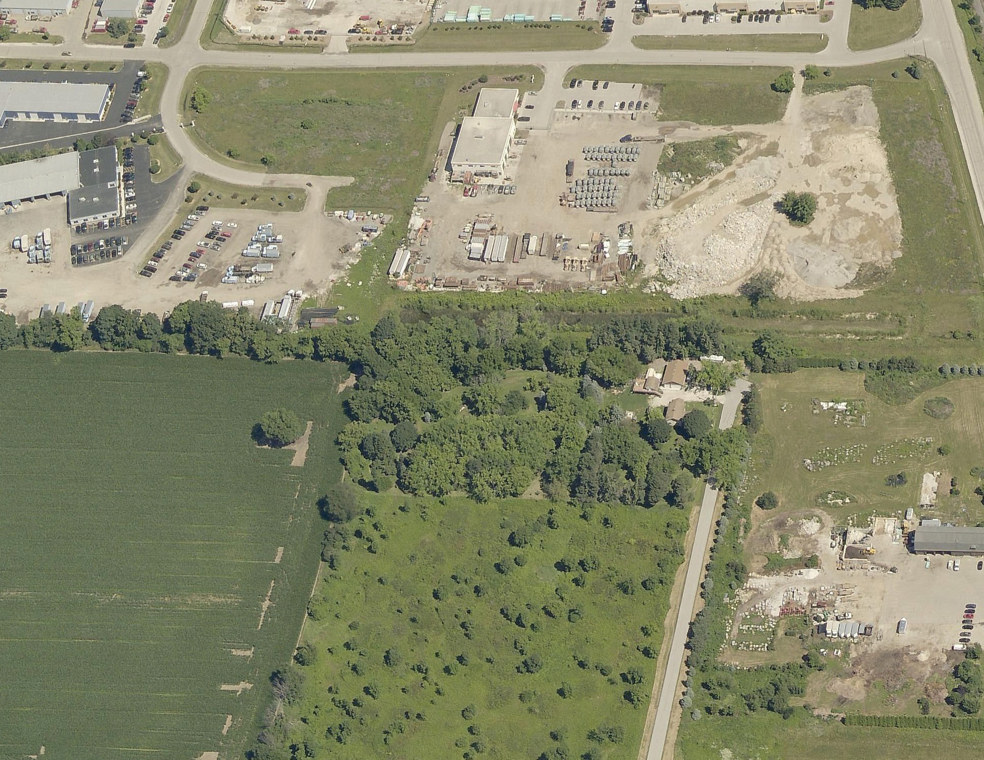 W229N4781 Wilhar Dr, Pewaukee, WI for sale Building Photo- Image 1 of 4