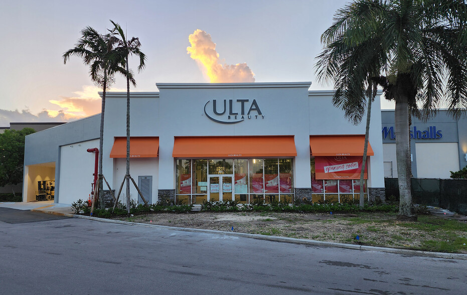 7795 W Flagler St, Miami, FL for lease - Building Photo - Image 2 of 19