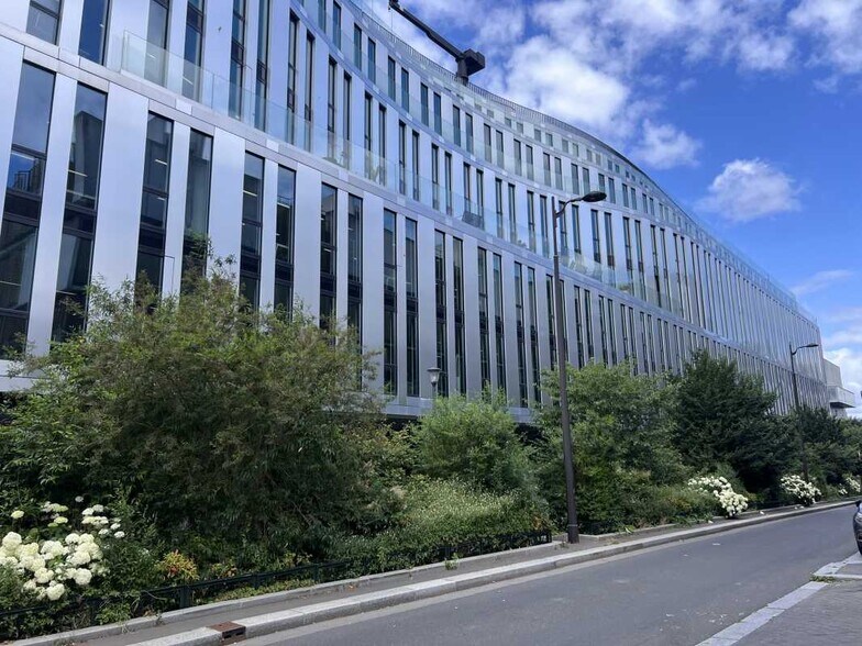 Office in Paris for lease - Building Photo - Image 3 of 26