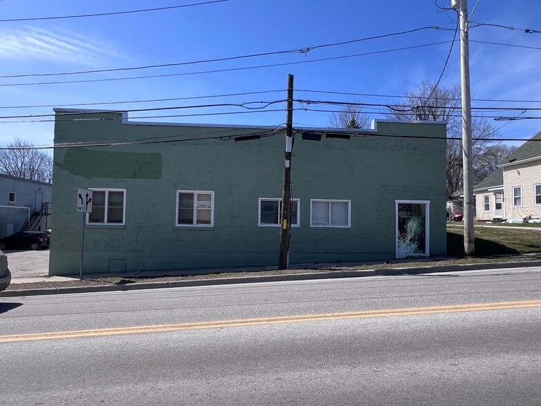 7 Pine St, Rutland, VT for lease - Building Photo - Image 3 of 5