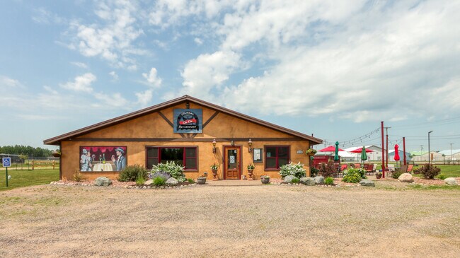Plus de détails pour 1114 N Bluebird Rd, Eagle River, WI - Commerce de détail à vendre