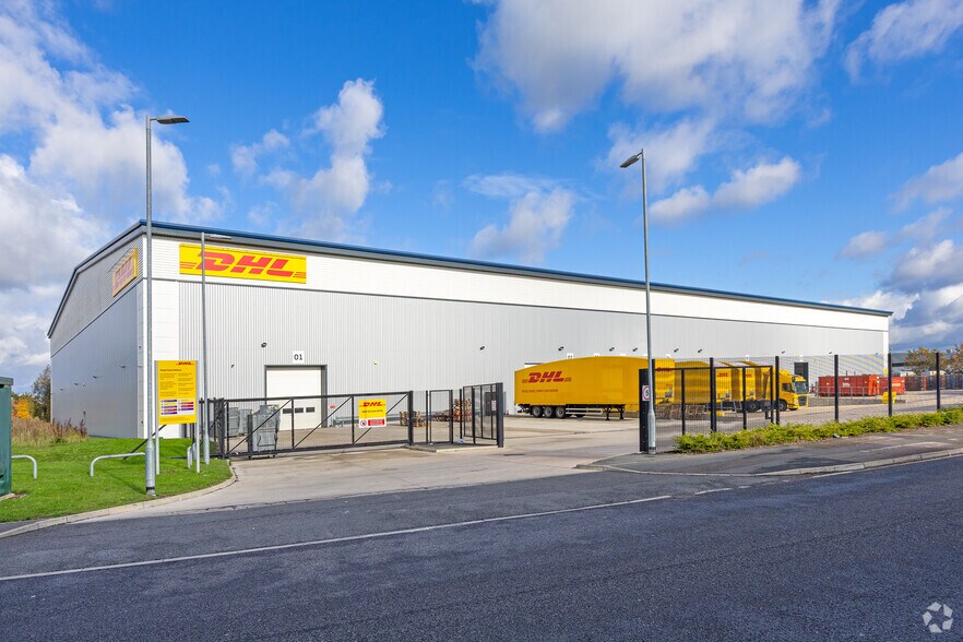 4 Todwick Rd, Dinnington for sale - Primary Photo - Image 1 of 1