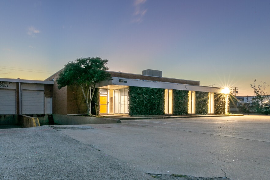 609 112th St, Arlington, TX à louer - Photo du bâtiment - Image 3 de 16