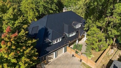 139 Mulcaster St, Barrie, ON - AERIAL  map view