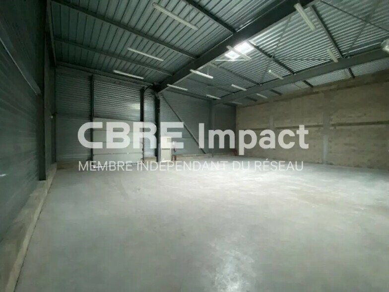 Office in Reims for lease - Building Photo - Image 3 of 12