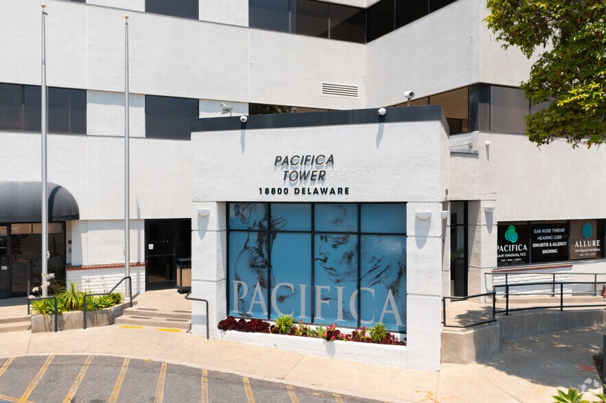 18800 Delaware St, Huntington Beach, CA for lease - Building Photo - Image 2 of 2