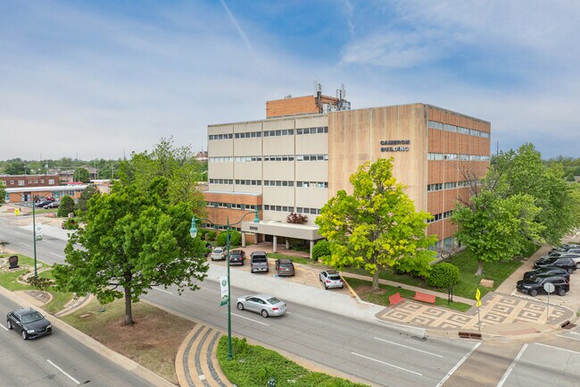 Plus de détails pour 2901-2915 N Classen Blvd, Oklahoma City, OK - Bureau à louer