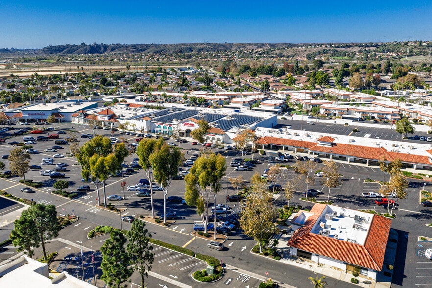 3720-3780 Mission Ave, Oceanside, CA for lease - Building Photo - Image 2 of 9