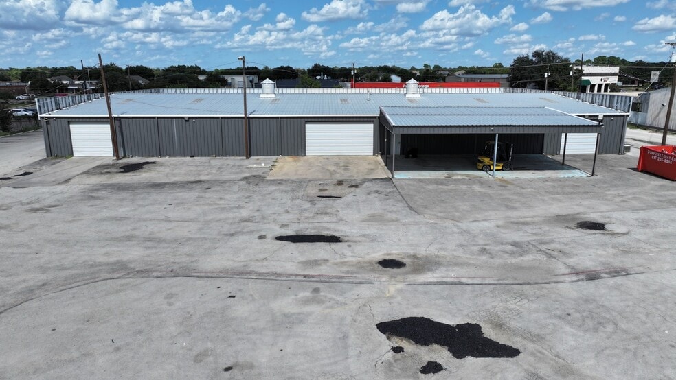 3500 W Pioneer Pky, Pantego, TX for lease - Building Photo - Image 2 of 10