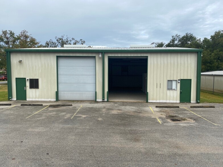 15541 S Brentwood St, Channelview, TX for sale - Building Photo - Image 2 of 3