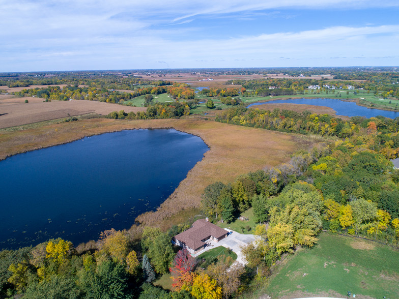 18742 Bass Lake Rd, Maple Grove, MN à vendre - Autre - Image 1 de 1