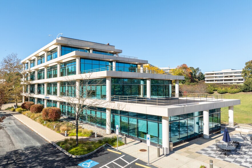 100 Matsonford Rd, Radnor, PA à louer - Photo du bâtiment - Image 2 de 5