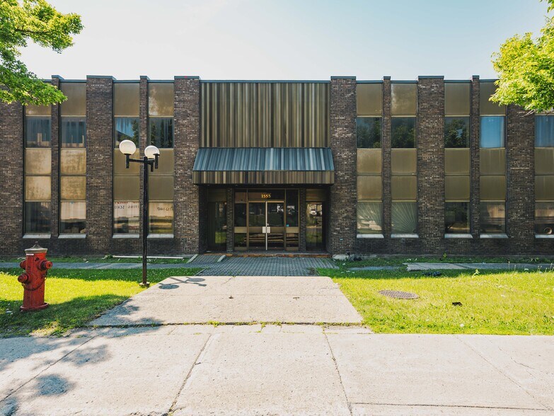 1500 St Legendre O, Montréal, QC à louer - Photo du bâtiment - Image 2 de 6