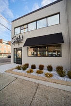 145 Wayland Ave, Providence, RI à louer Photo intérieure- Image 1 de 4