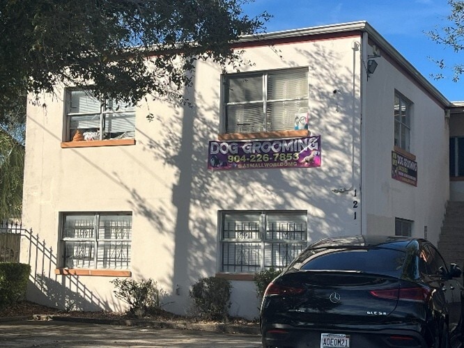 121 E 8th St, Jacksonville, FL à louer - Photo du bâtiment - Image 3 de 3