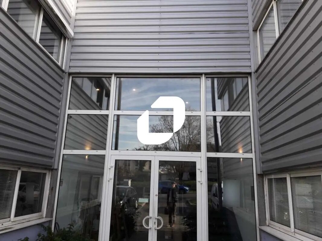 Bureau dans Lormont à vendre Photo du bâtiment- Image 1 de 14