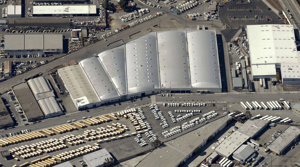 180-222 Napoleon St, San Francisco, CA à louer - Photo du bâtiment - Image 2 de 9