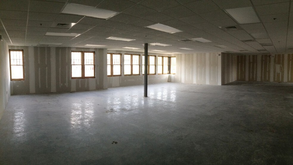 10 Crispin Ct, Asheville, NC à louer - Photo intérieure - Image 2 de 3