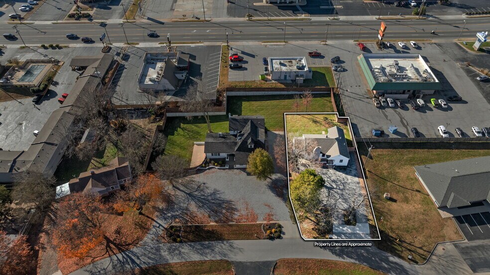 2039 S Brentwood Blvd, Springfield, MO à vendre - Photo du bâtiment - Image 2 de 20