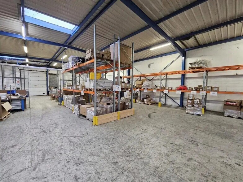 Industrial in Ivry-sur-Seine for lease - Building Photo - Image 2 of 4