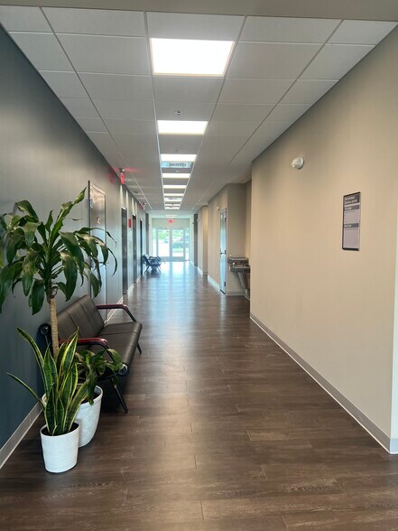 1715 Resurgence Dr, Watkinsville, GA à louer - Hall d’entrée - Image 3 de 6