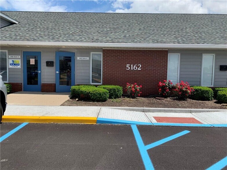 5162 E Stop 11 Rd, Indianapolis, IN à louer - Photo du bâtiment - Image 3 de 6