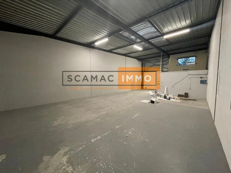 Flex in  for lease - Building Photo - Image 3 of 4