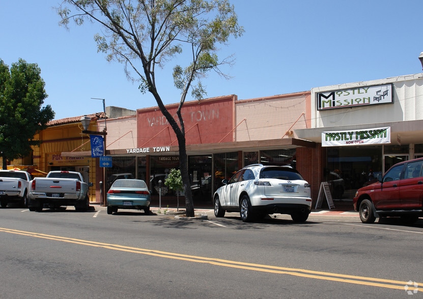 8310-8312 La Mesa Blvd, La Mesa, CA for lease - Building Photo - Image 2 of 3