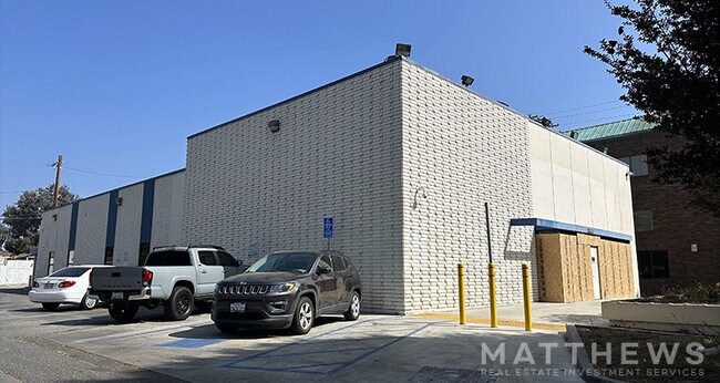 Plus de détails pour 2930 S Sepulveda Blvd, Los Angeles, CA - Commerce de détail à louer