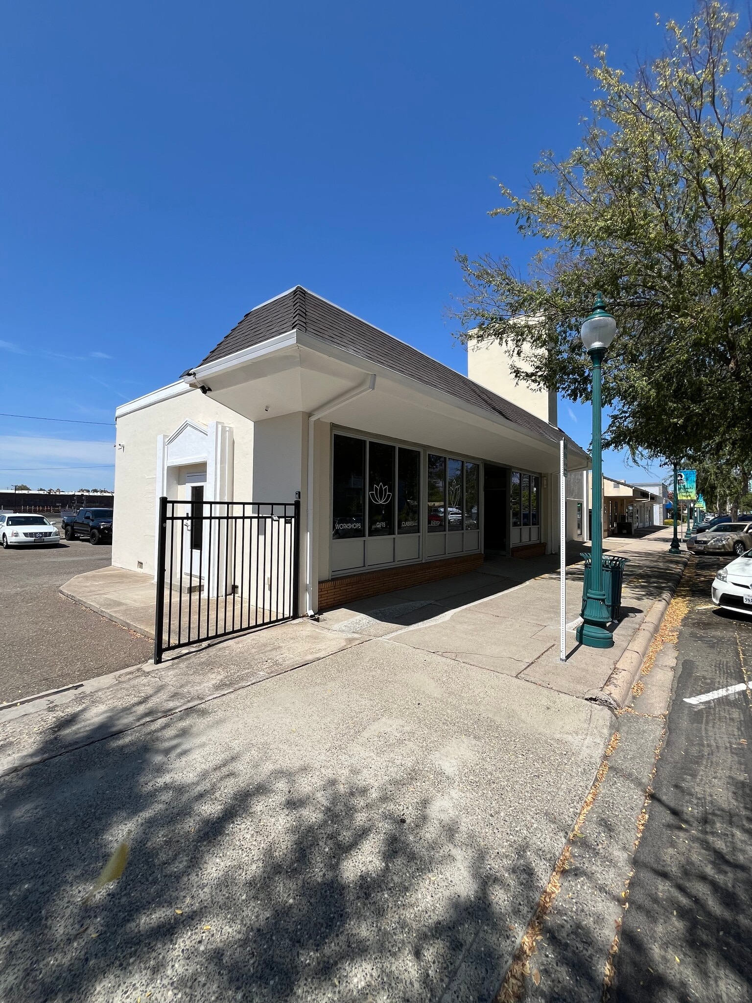 640 Vernon St, Roseville, CA for lease Interior Photo- Image 1 of 16