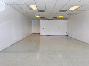 15250 S US 41/ Tamiami Trl, Fort Myers, FL à louer Photo intérieure- Image 2 de 2