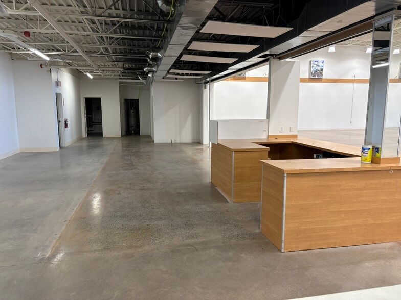 2724 Chamberland St, Rockland, ON for lease - Building Photo - Image 2 of 4