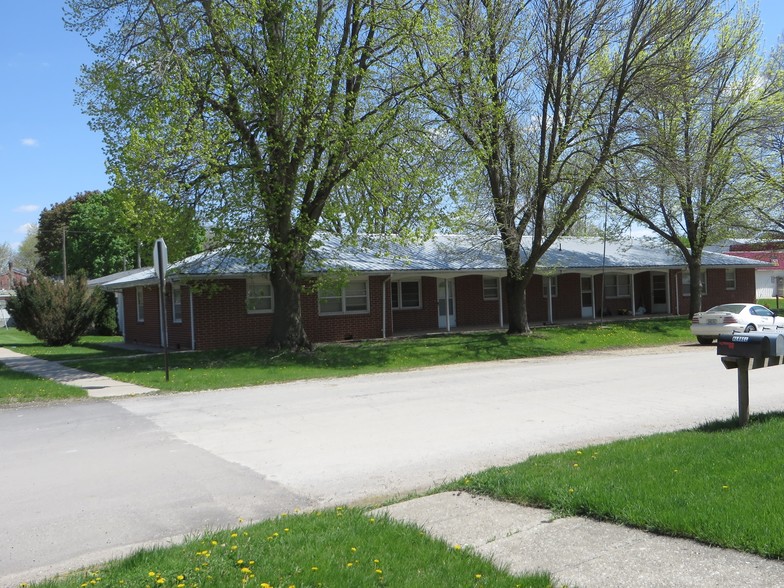 108 W Benton St, Fontanelle, IA for sale - Primary Photo - Image 1 of 1