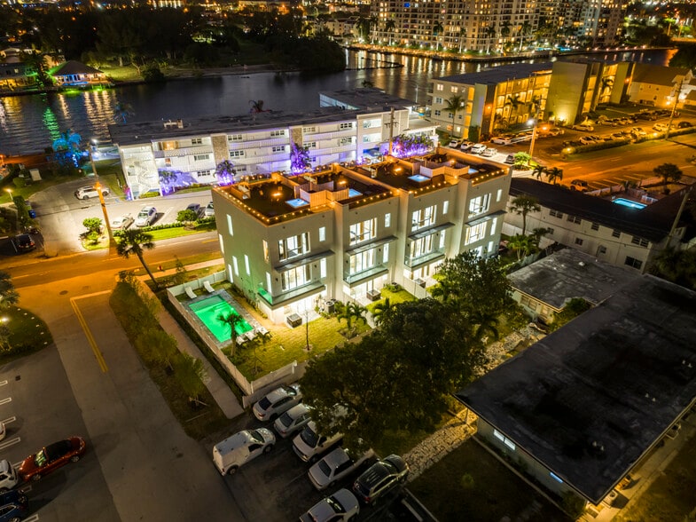 1000-1006 N Riverside Dr, Pompano Beach, FL à vendre - Photo du bâtiment - Image 2 de 47