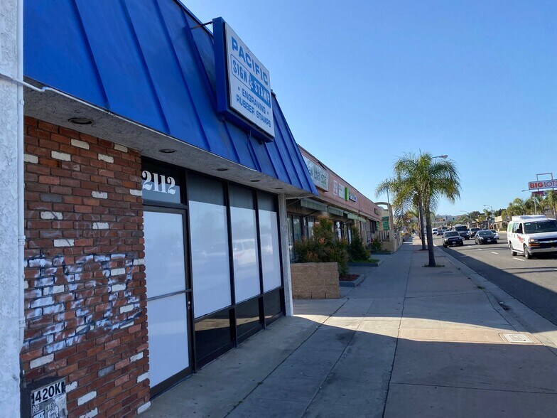 2112 Pacific Coast Hwy, Lomita, CA à louer - Photo du bâtiment - Image 2 de 7