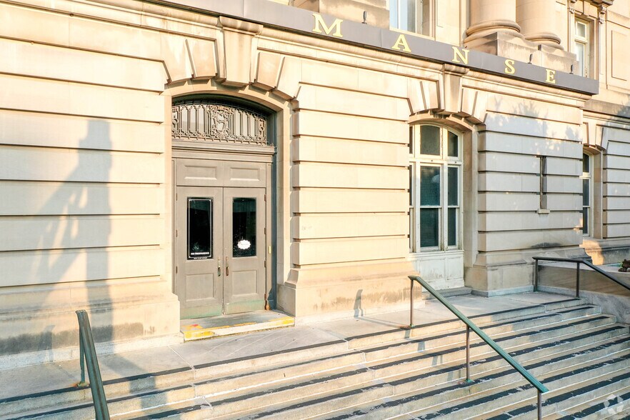 129 N 10th St, Lincoln, NE à louer - Photo du bâtiment - Image 3 de 7