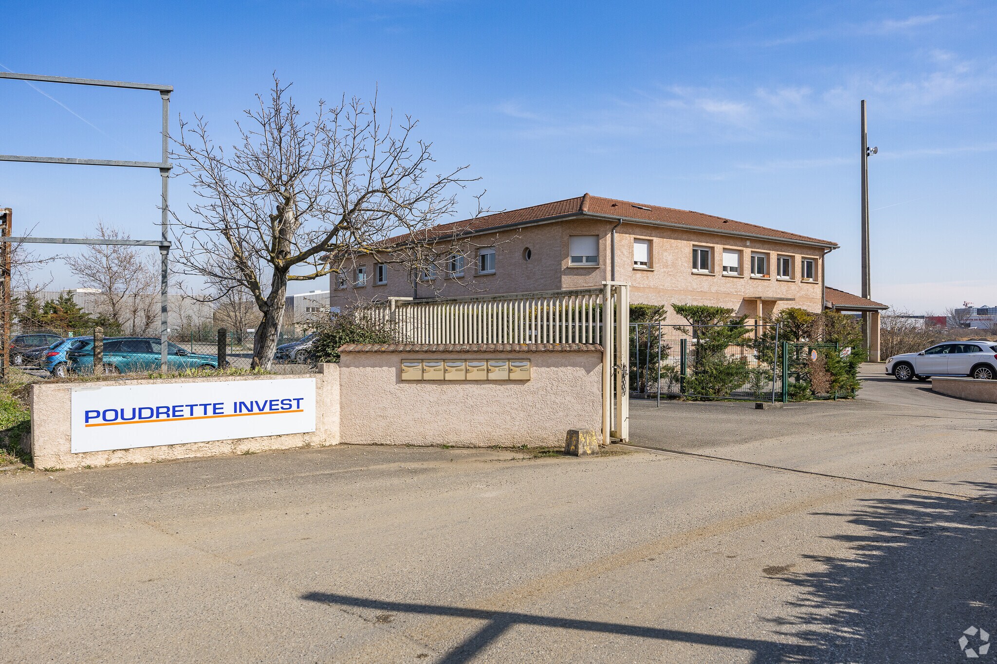 Office in Chassieu for lease Primary Photo- Image 1 of 3