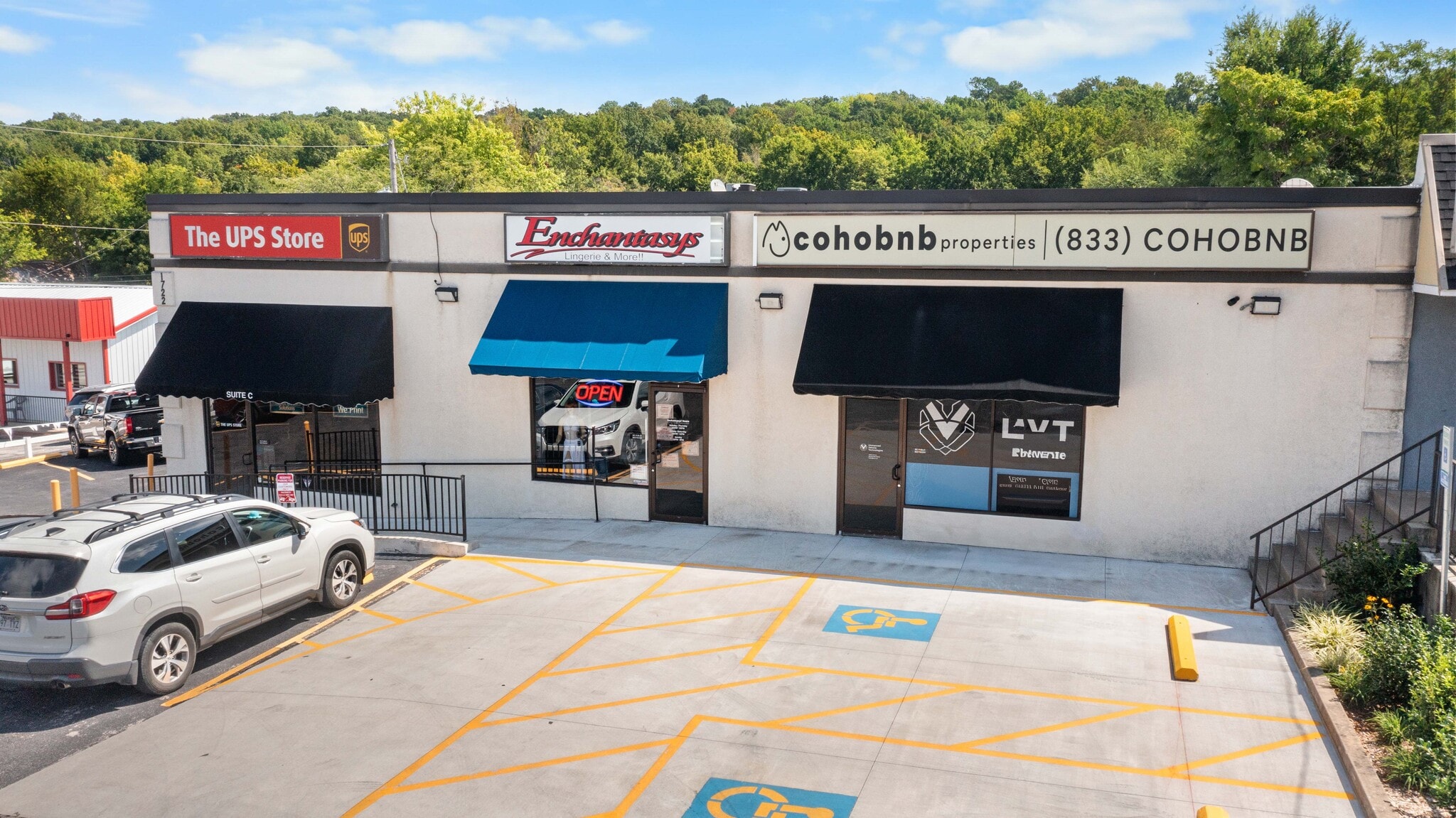 1722 N College Ave, Fayetteville, AR for lease Primary Photo- Image 1 of 4