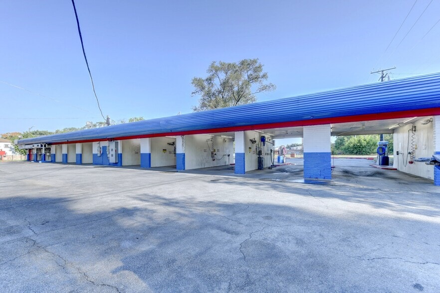 2637 E 100th St, Chicago, IL for sale - Building Photo - Image 3 of 20