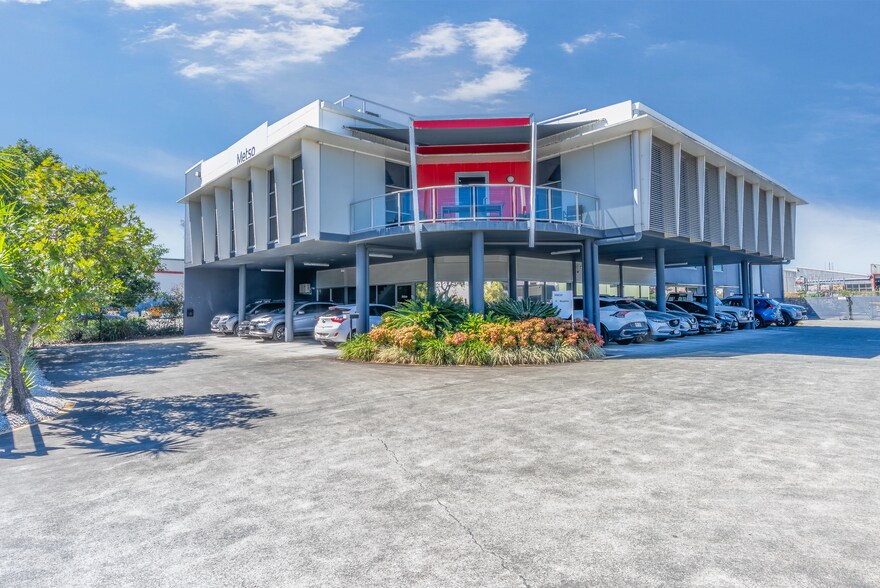 8-10 Chapman Pl, Eagle Farm for lease - Building Photo - Image 1 of 4