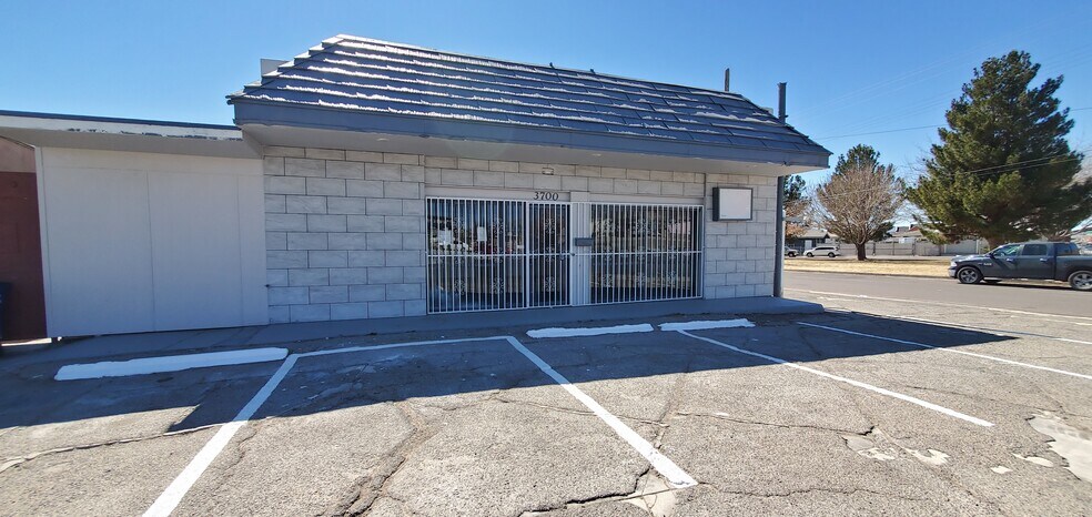 3700 Bliss Ave, El Paso, TX à vendre - Photo du bâtiment - Image 2 de 15