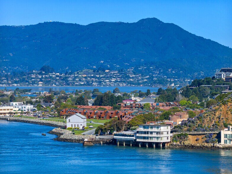 2002 Paradise Dr, Tiburon, CA à vendre - Photo du bâtiment - Image 2 de 37