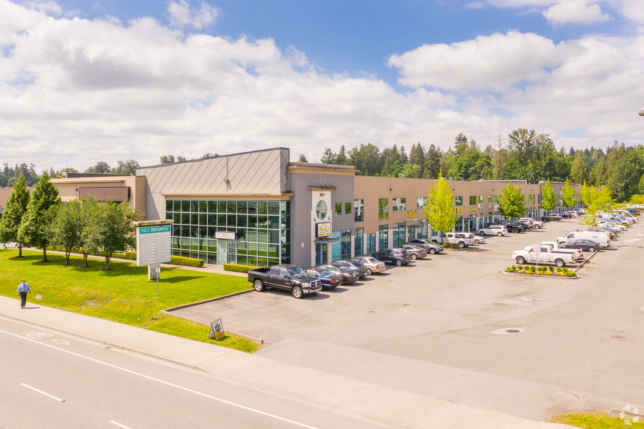 1611 Broadway St, Port Coquitlam, BC for sale Primary Photo- Image 1 of 1