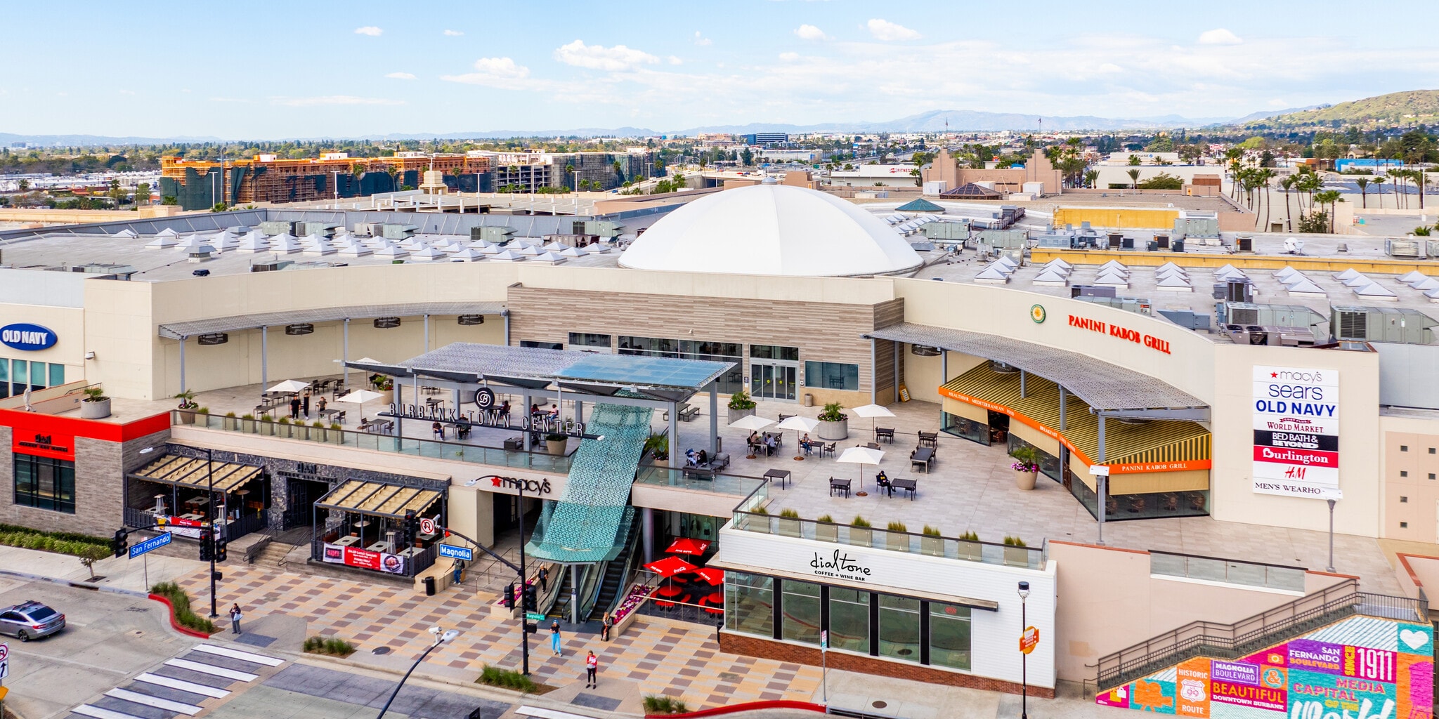 111-245 E Magnolia Blvd, Burbank, CA for lease Primary Photo- Image 1 of 7