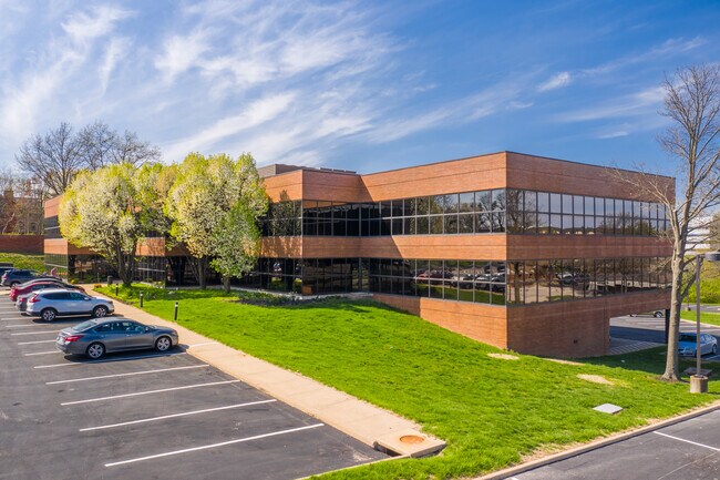More details for 1585 Woodlake Dr, Town and Country, MO - Office/Medical for Lease