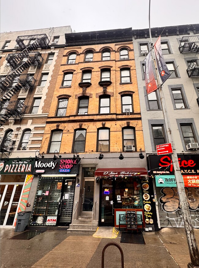Plus de détails pour 926 Amsterdam Ave, New York, NY - Multi-résidentiel à vendre