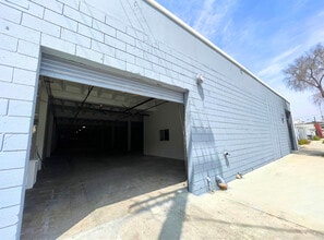 1701 Trinity St, Los Angeles, CA for lease Building Photo- Image 2 of 5