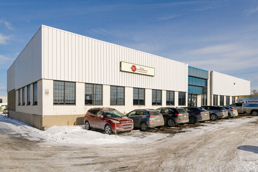 55-117 Av Lindsay, Dorval, QC for lease - Building Photo - Image 2 of 9